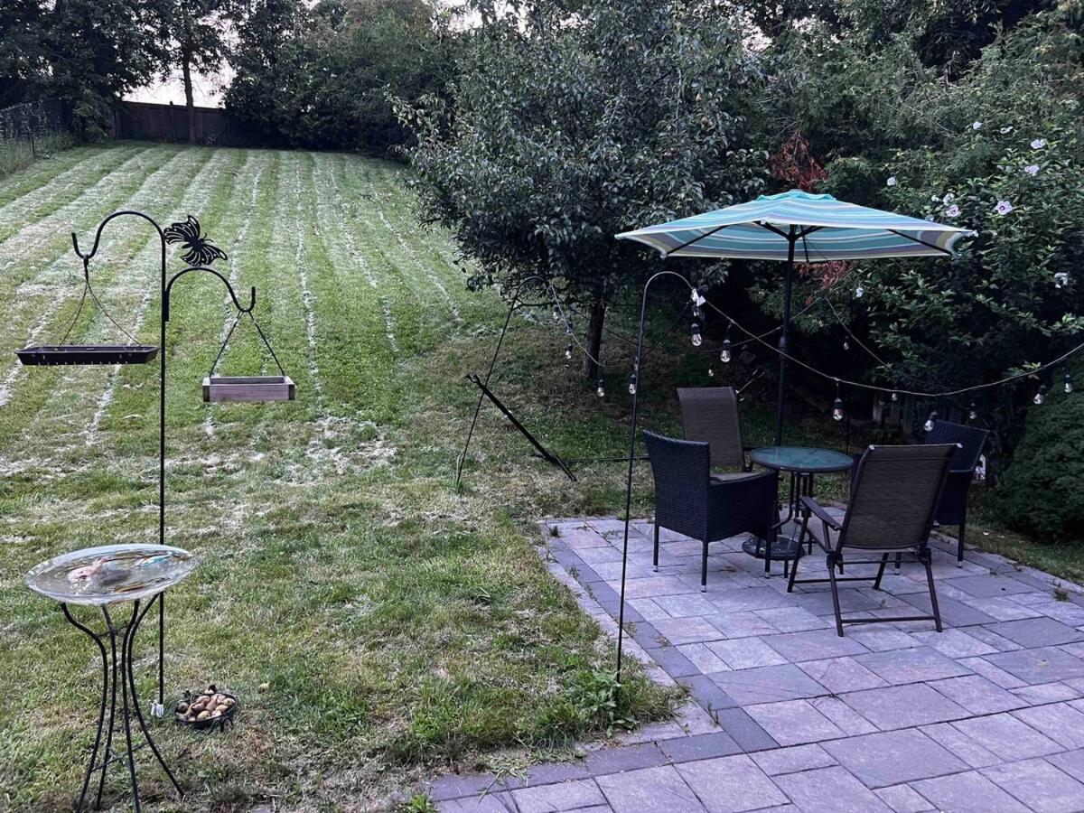 Finished 2 Bedroom Apartment In An Upscale Area Of Ajax Esterno foto